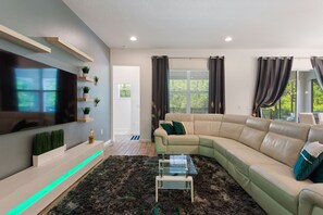 Smart TV, video games