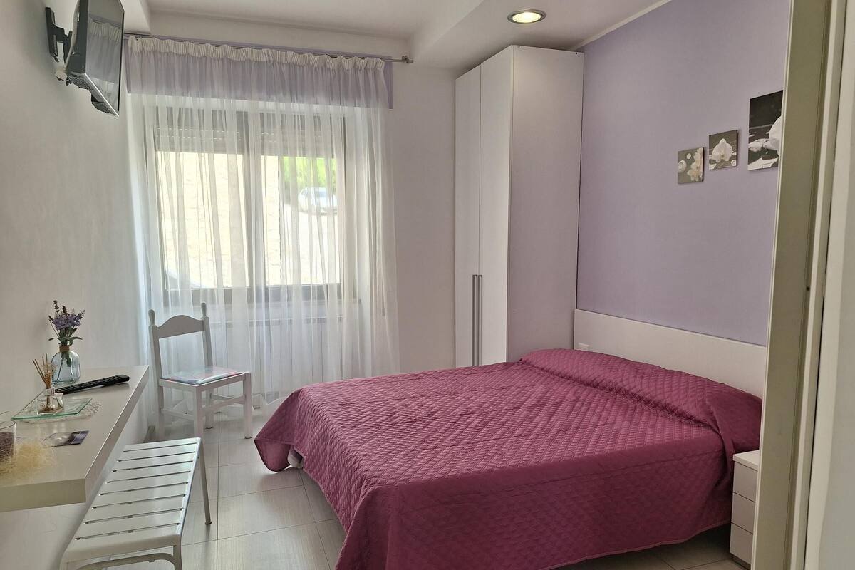 Classic Double Room | Desk, WiFi (free)