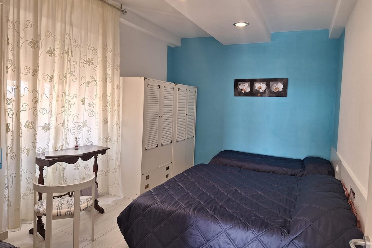 Habitación cuádruple familiar | Escritorio y wifi gratis