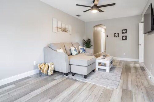 Private Oasis 5 Mins from Clearwater Beach: Fenced Backyard, Firepit & Grill!