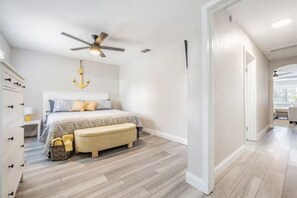 2 bedrooms, in-room safe, iron/ironing board, free WiFi