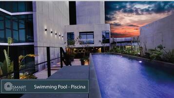 Outdoor pool, a heated pool