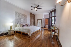 4 Schlafzimmer, Schreibtisch, kostenloses WLAN, Bettwäsche