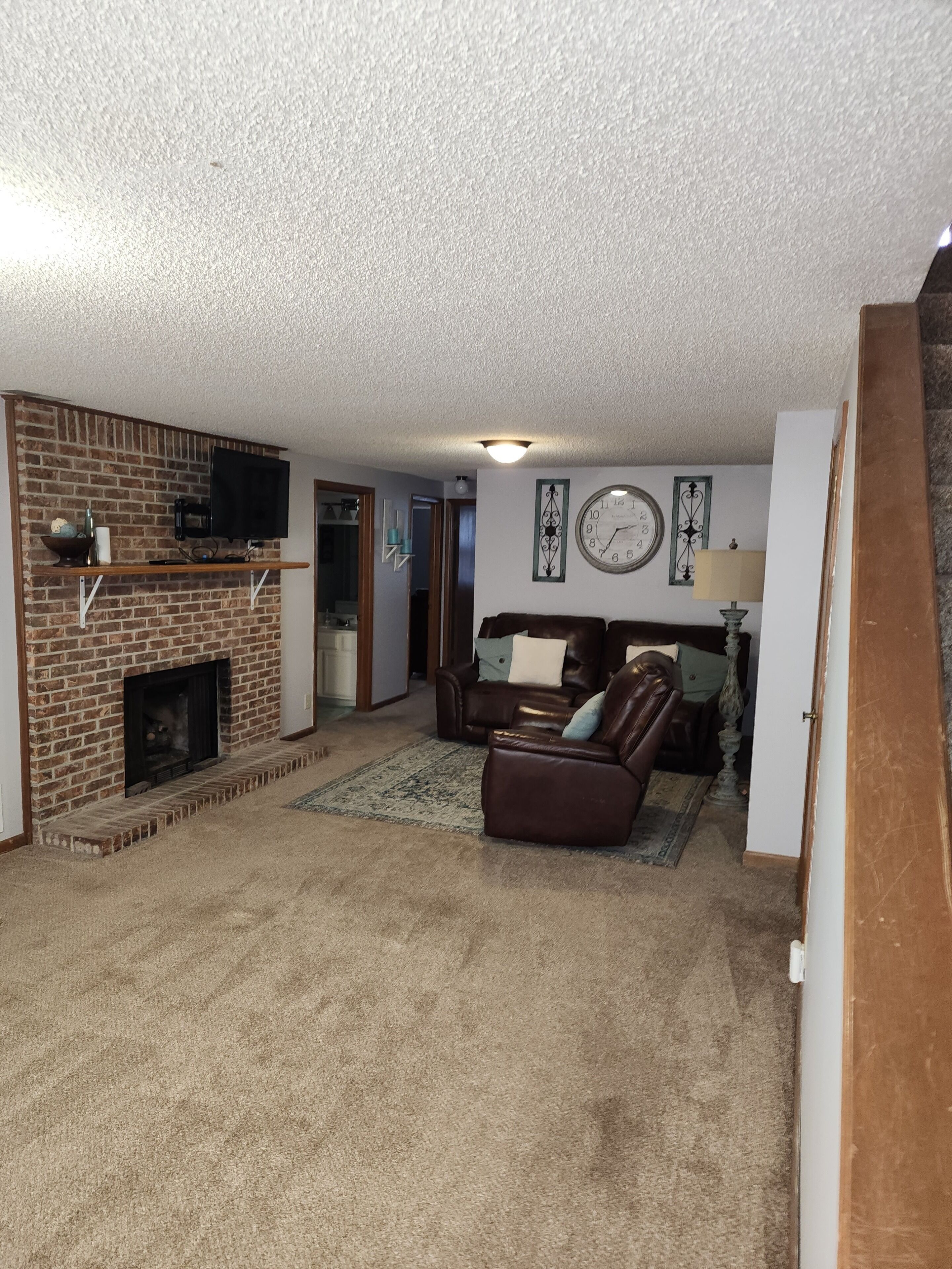 Cozy 4 Bedroom 3 bathroom home