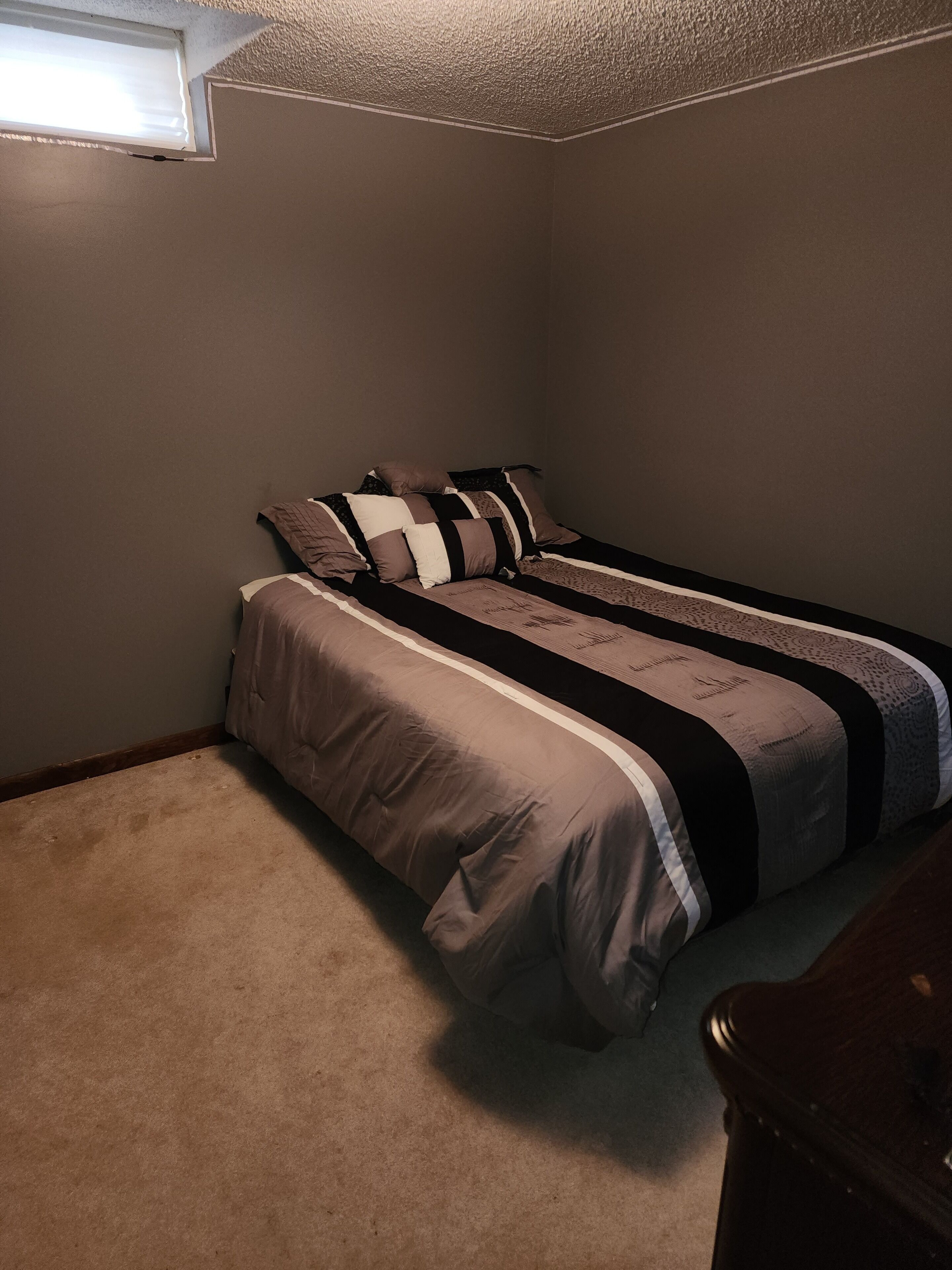 Cozy 4 Bedroom 3 bathroom home