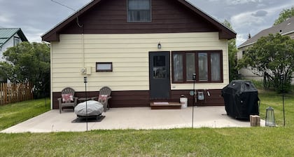 Steps from restaurants and the historic Stockman’s Bar and Grill.