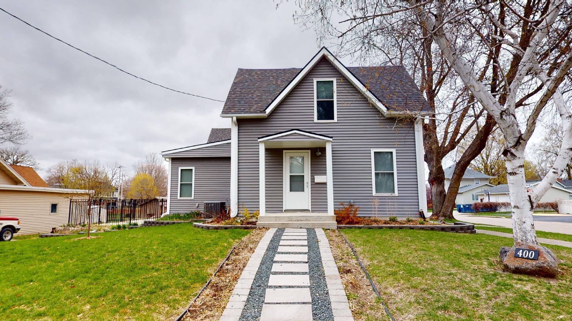 Centrally Located - Renovated and Roomy! NFL Sunday Ticket Included!