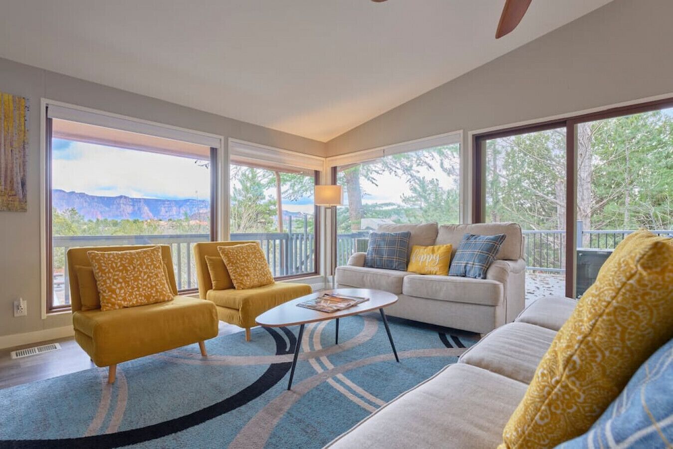 Mountain Shadows Retreat - Upstairs Unit