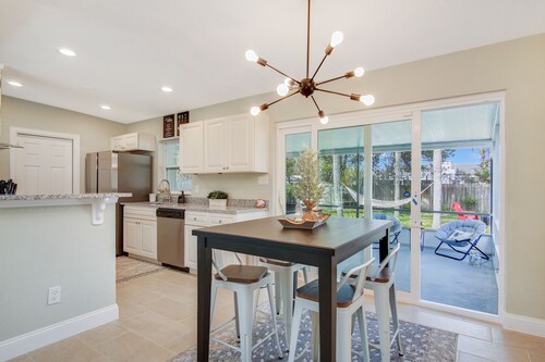 Universal getaway/ 3 mins from universal studios