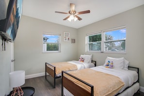 3 bedrooms, free WiFi, bed sheets