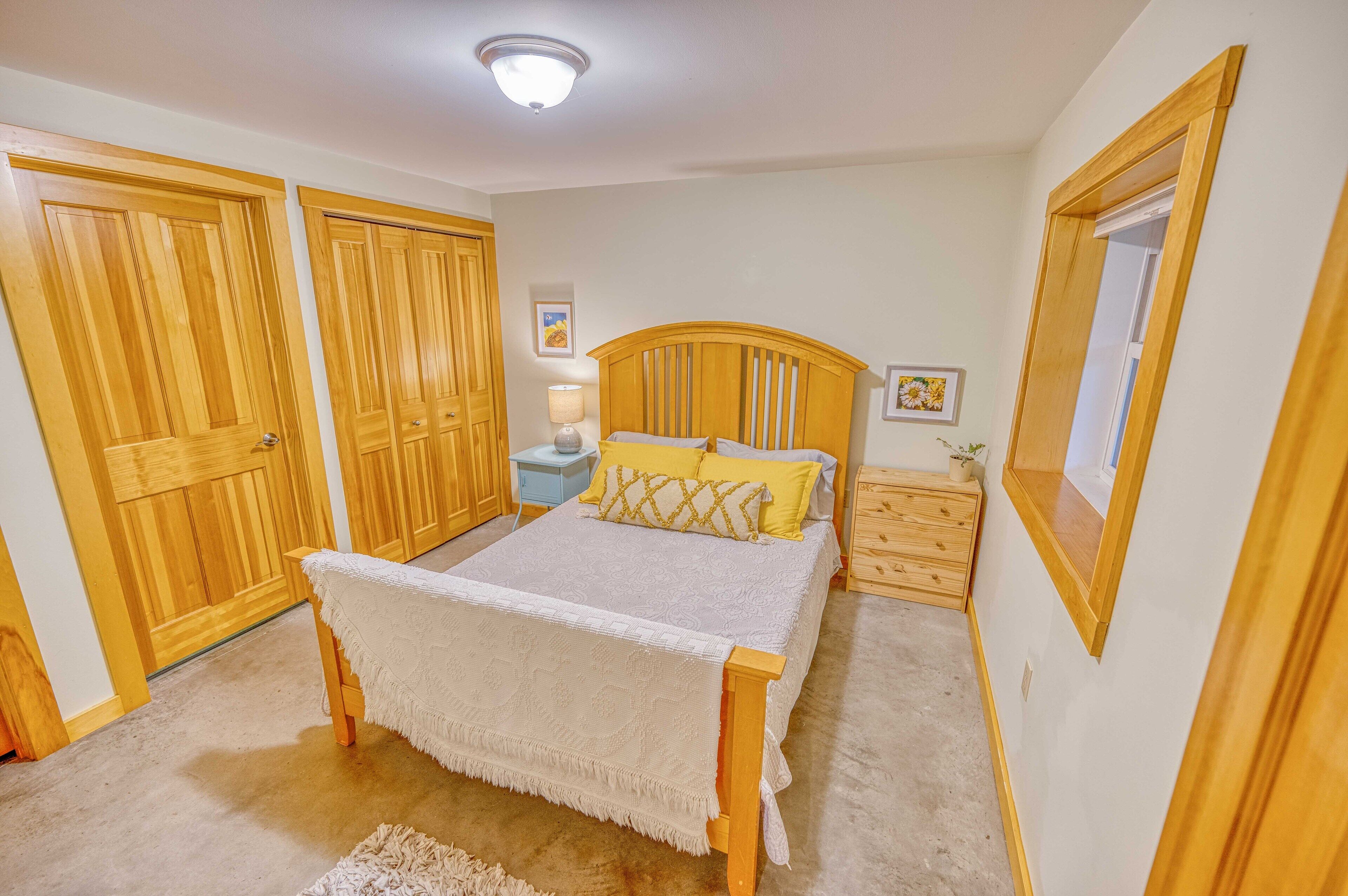 River’s Bend, 1Bd , 8 mins to Montpelier