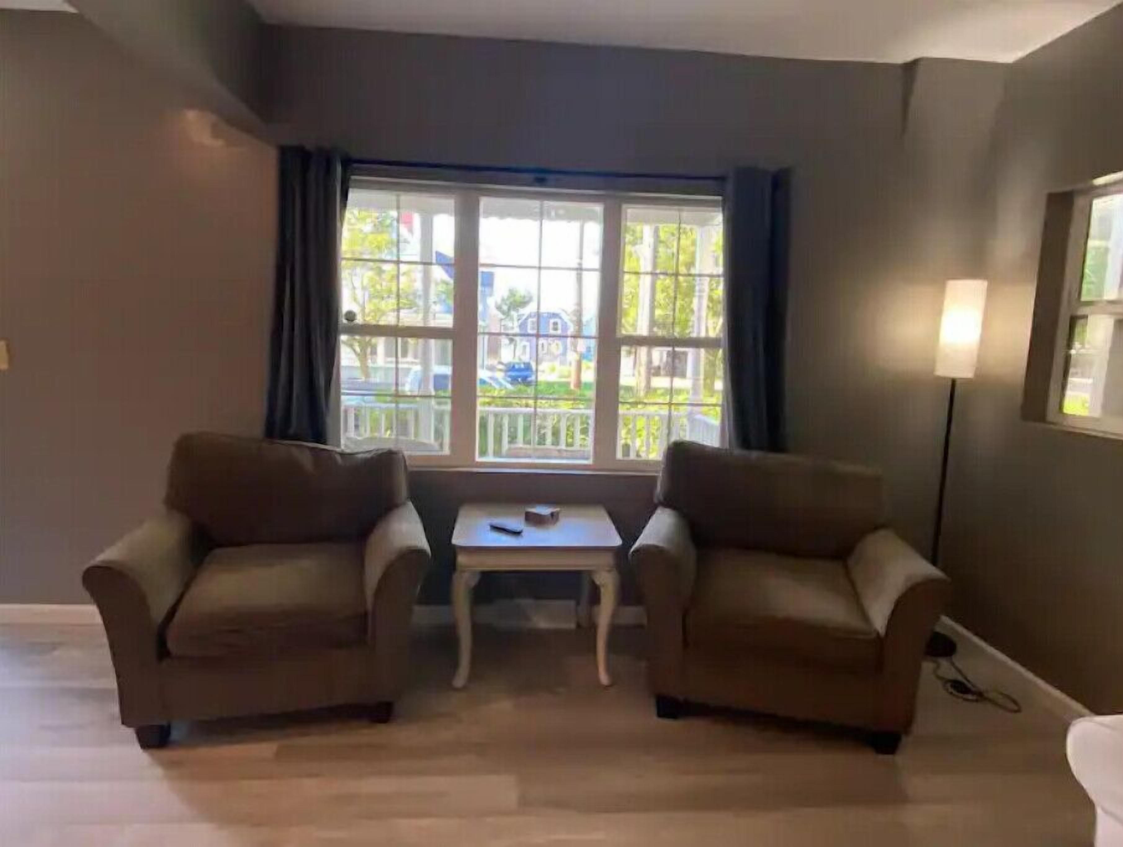 Gannon Family 3 bedroom house on West Second