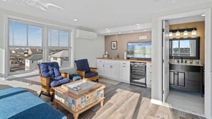 Smart-TV, Videospiele, DVD-Player, Bücher