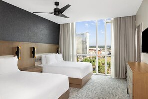 2 bedrooms, in-room safe, iron/ironing board, WiFi - 2BD/Atlanta - Downtown w/Rooftop Pool and Pool Bar! (Atlanta)