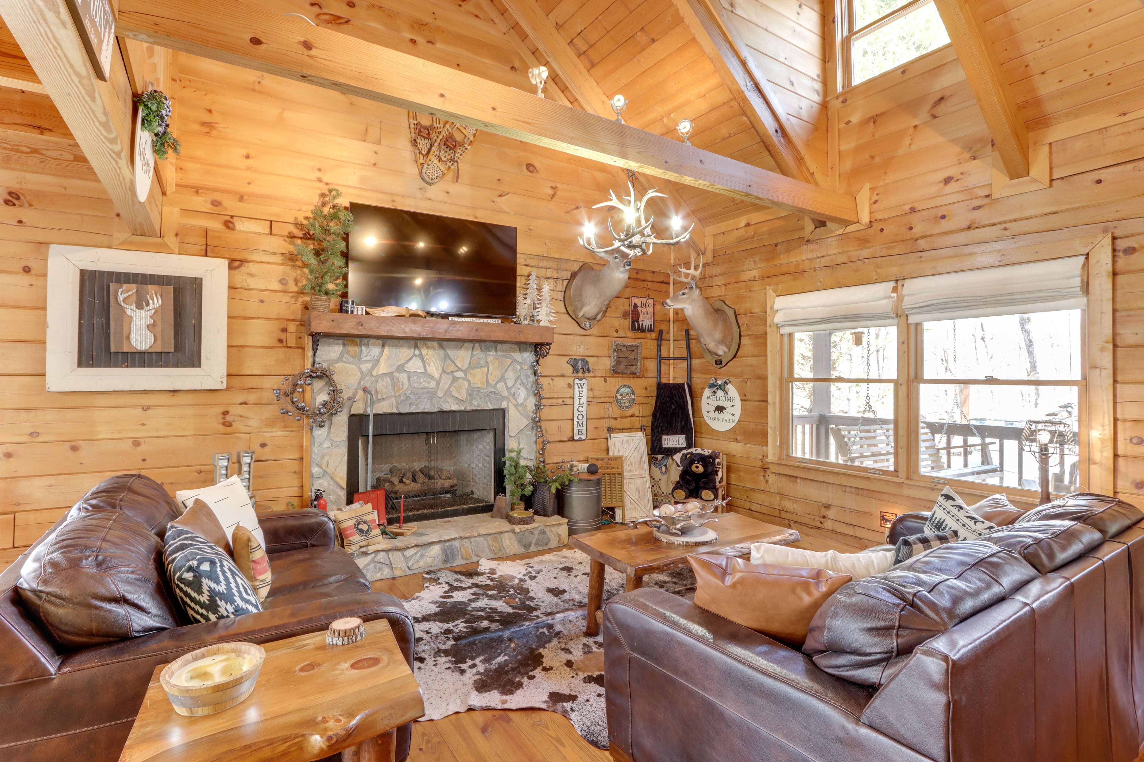 Talking Rock Cabin Rental w/ Gas Grill & Fire Pit!