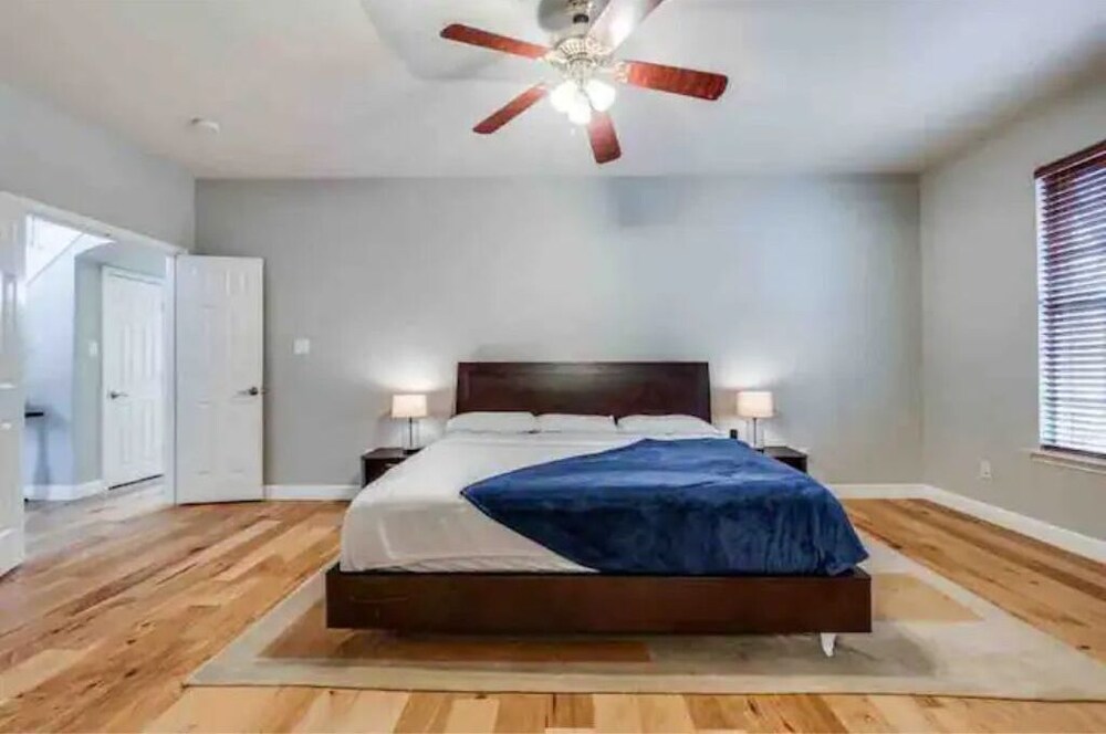 5 bedrooms with a pool Flower Mound Vrbo