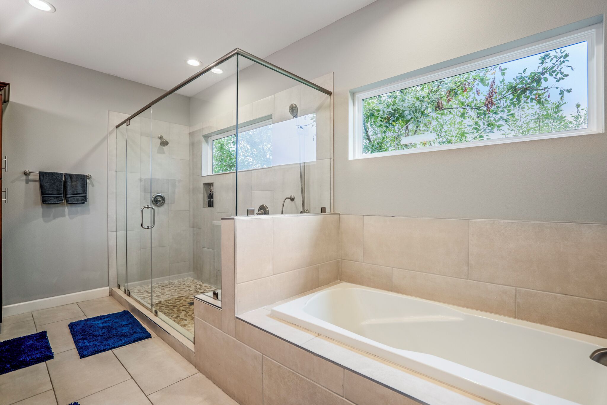 Luxury Townhome, 3 Bedrooms, Balcony