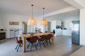 Dining - Royale en Luxe Familie Villa in de Groene Heuvels Colinas Verdes bij Lagos (Lagos)