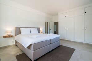 5 bedrooms, iron/ironing board, travel cot, free WiFi