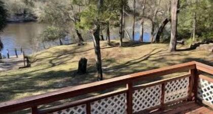Suwannee River Rest Nest