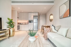 TV - Marina View w/ Beach Access Apt in Address JBR (Dubai)