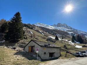 Exterior - Chalet Le Basset - Family Chalet in the Swiss Alps (La Fouly)