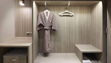 Chambre Double « Premier » | Coffres-forts dans les chambres, bureau