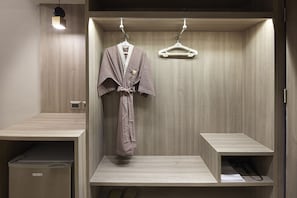 Premier Double Room | In-room safe, desk, laptop workspace, free WiFi - Grace At Five by Grace Hotel Bangkok (Bangkok)