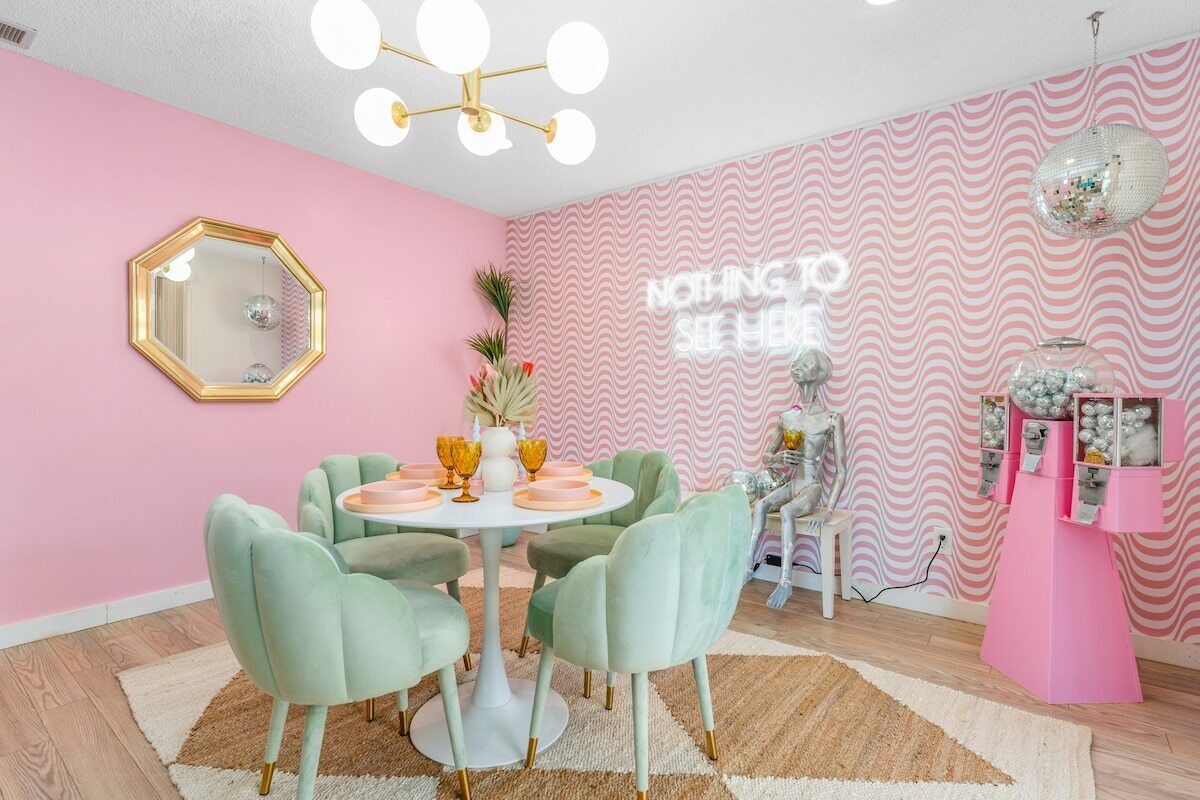 Funky Decor  Experience with Plenty Picture Perfect Moments