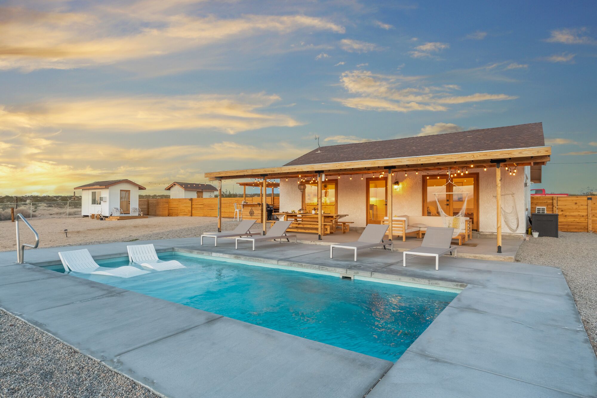 This house is a 3 bedroom(s), 1 bathrooms, located in Joshua Tree, CA.