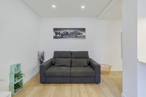 TV - Fonte Nova Nest (Sesimbra)