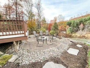 Tina de hidromasaje al aire libre