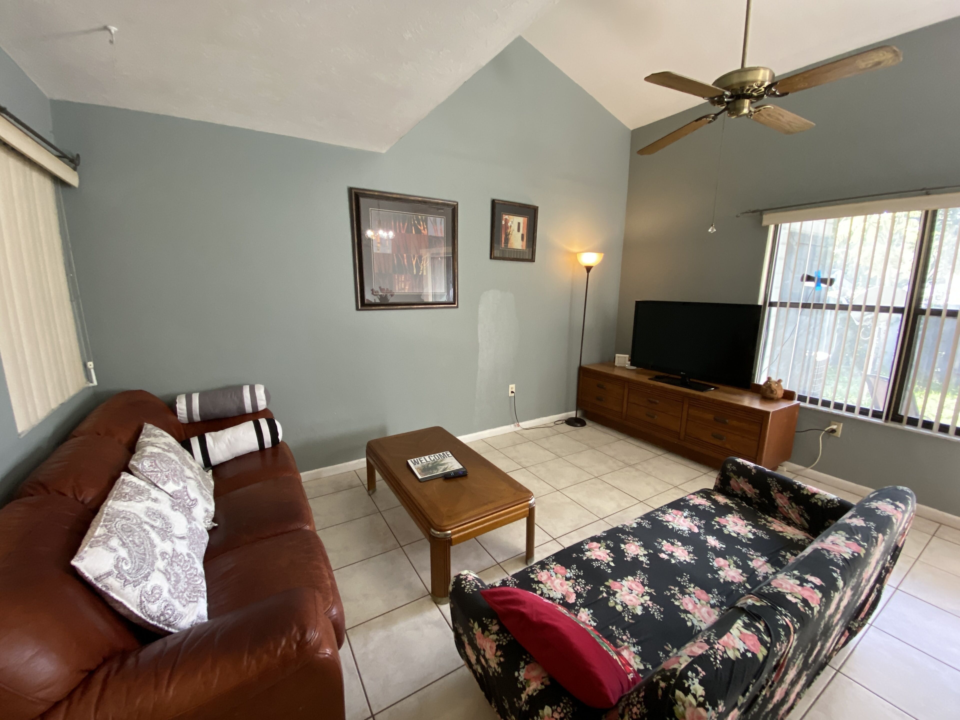 Cozy entire townhouse