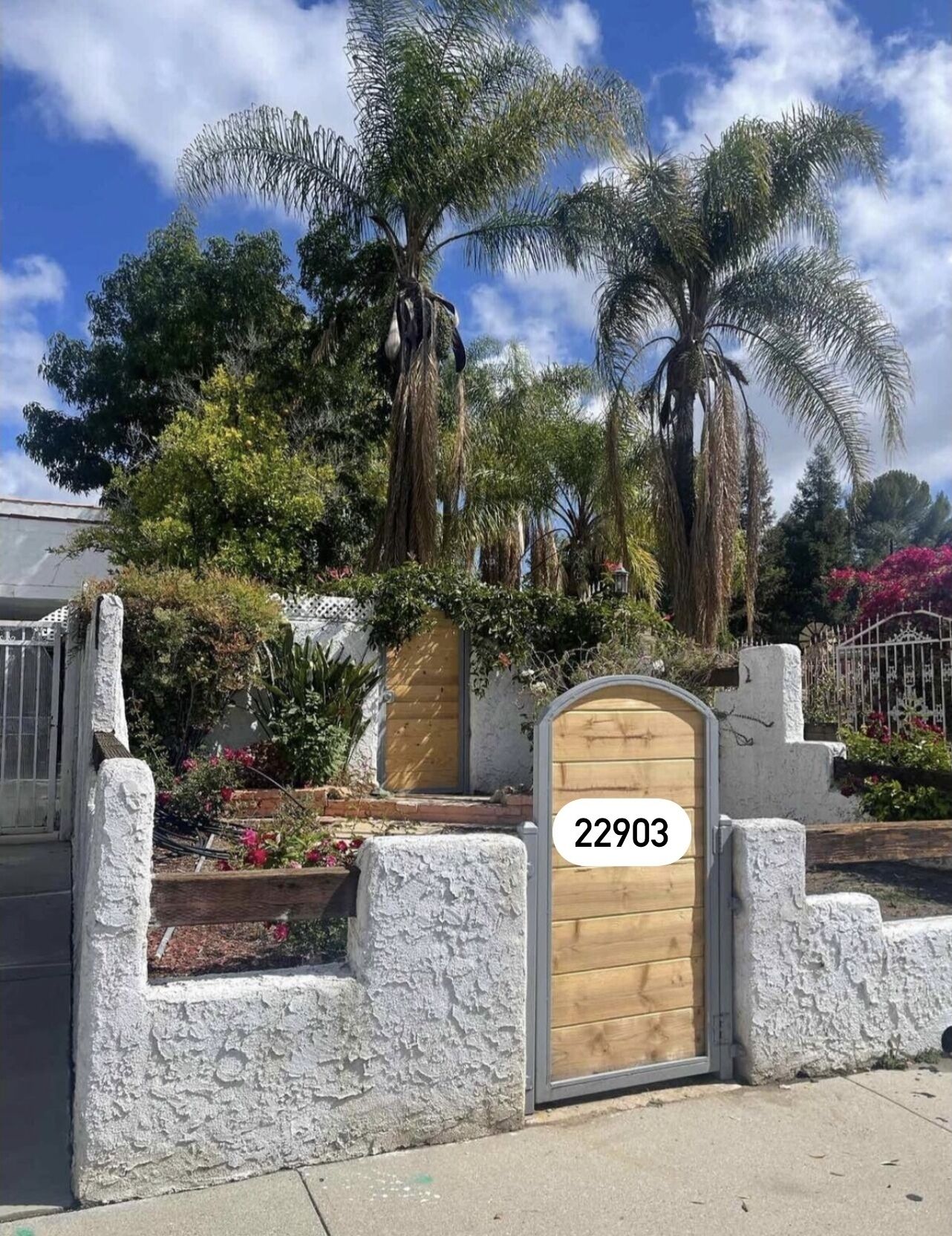 La Casita DiVina / A Spanish Little Retreat