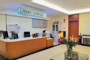 Lobby - Yunnan Cadre Sanatorium (Anning)