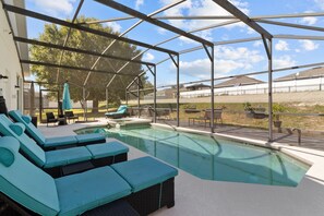 Outdoor pool, a heated pool - Charming & affordable Disney vacation villa w/ private pool & jacuzzi! (Davenport)