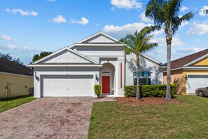 Exterior - Charming & affordable Disney vacation villa w/ private pool & jacuzzi! (Davenport)
