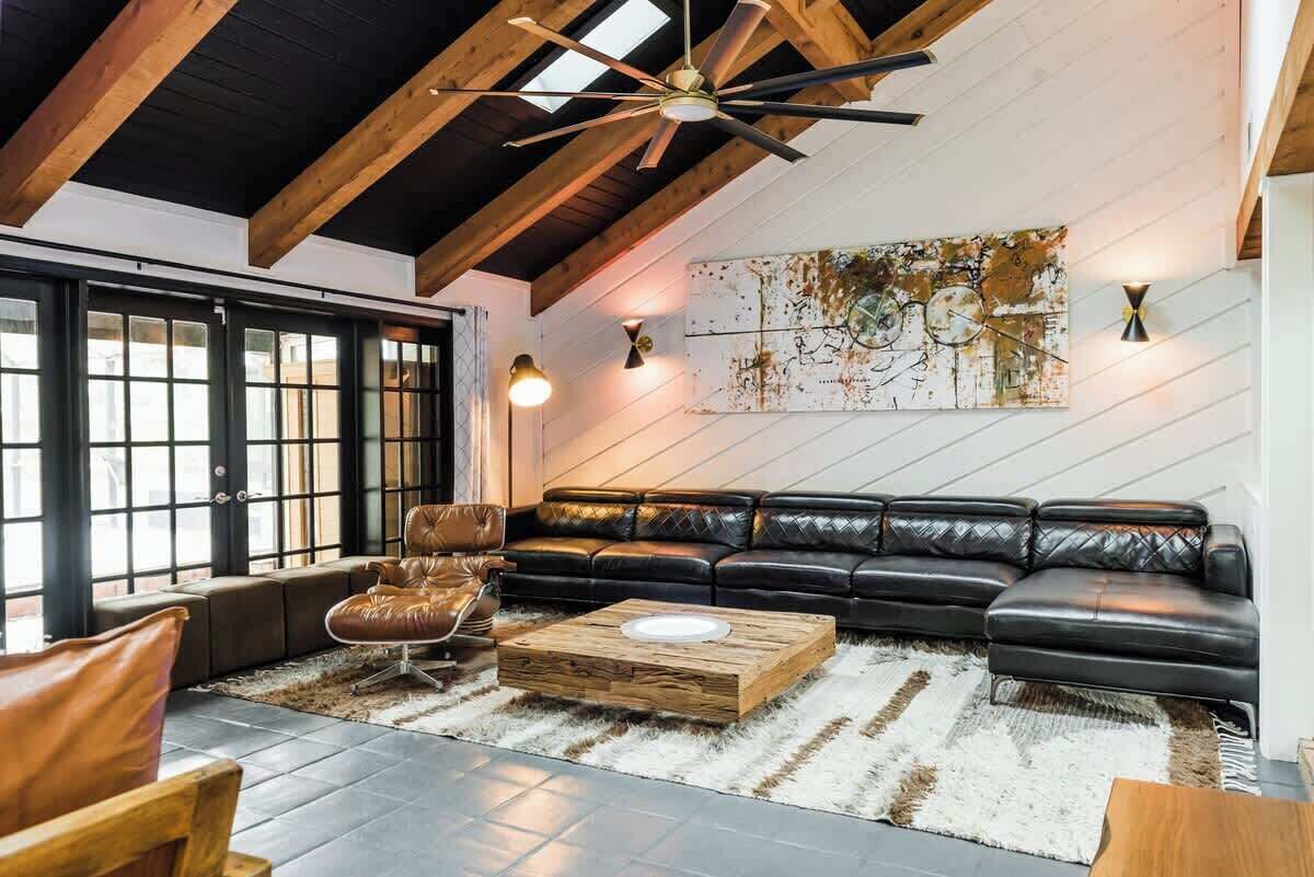 TV, fireplace, video games