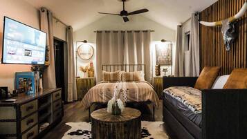 4 bedrooms, iron/ironing board, travel cot, WiFi