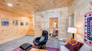 Smart TV, fireplace, video games, table tennis