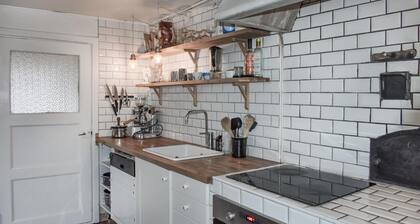 Gorgeous home in Olofström with WiFi