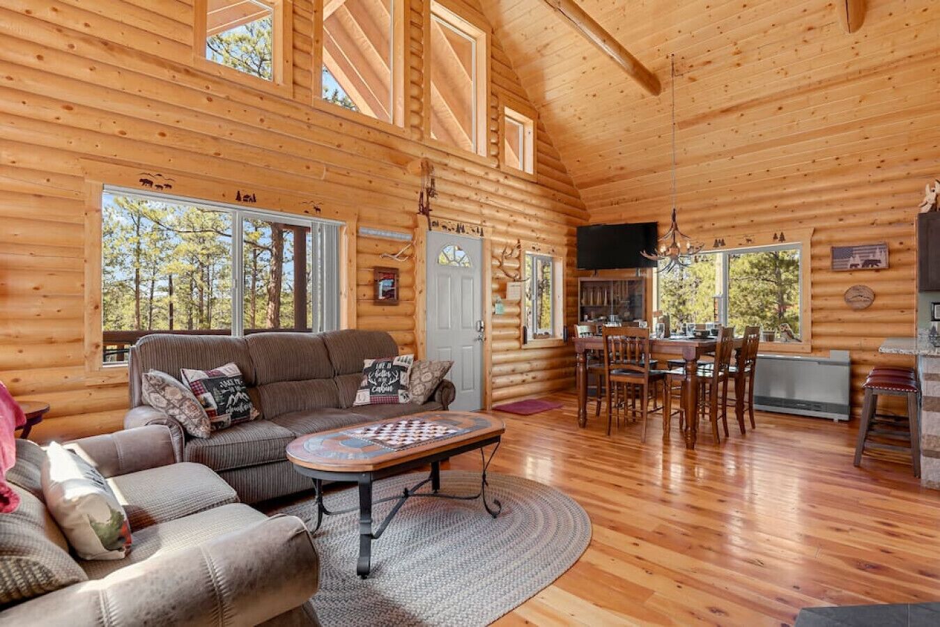 Log Cabin*Dog Friendly*Hot tub*Wood Stove