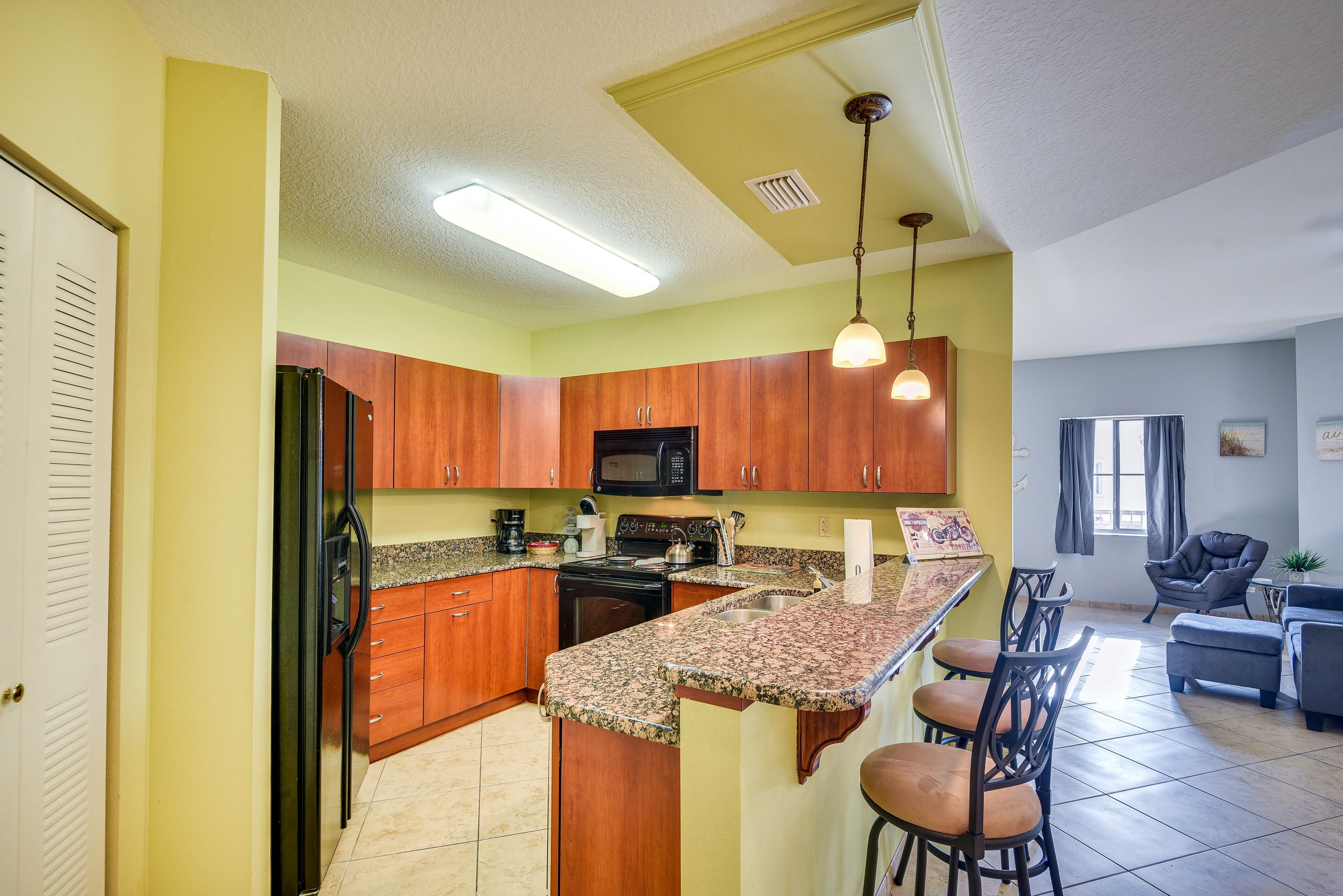 Destination Daytona Vacation Rental 8 Mi to Beach!