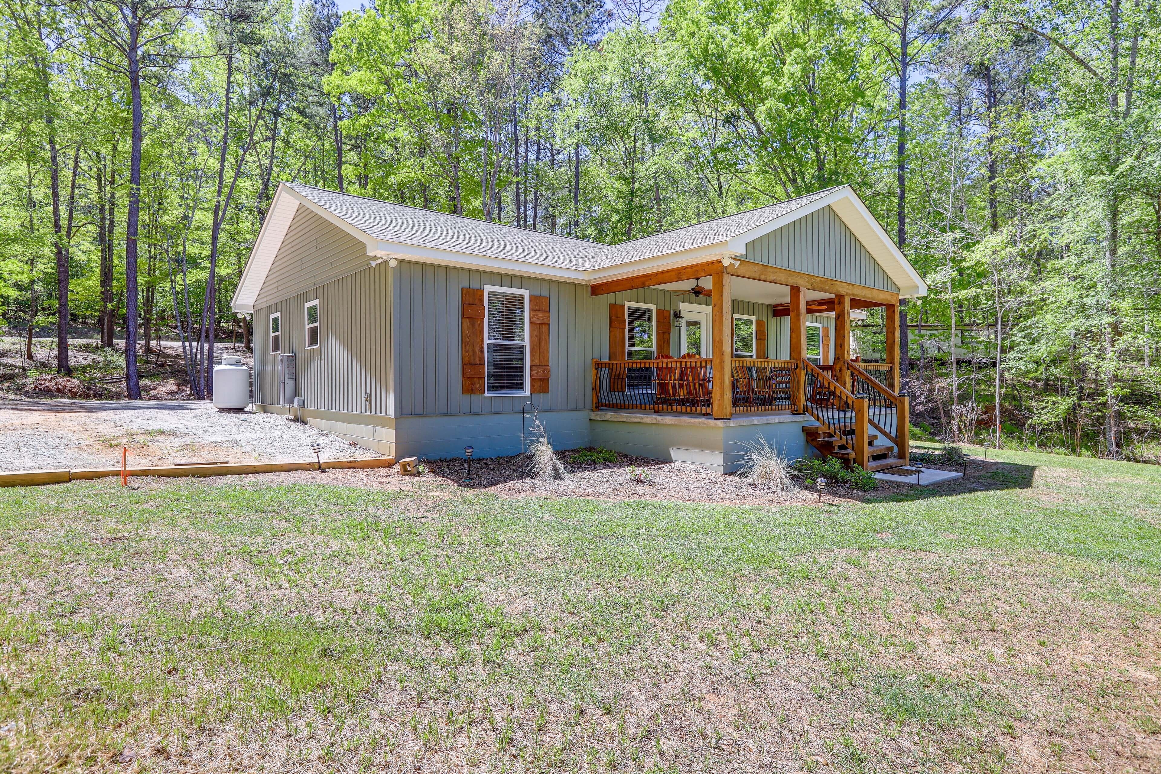 Lake Sinclair Vacation Rental w/ Private Dock!