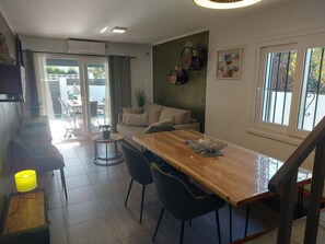 Interior - Villa ideally located 10 minutes from the beach (L'Escala)