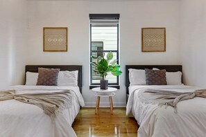 5 bedrooms, iron/ironing board, free WiFi, bed sheets