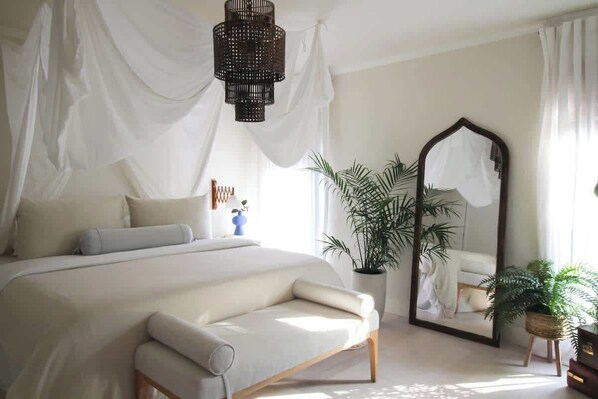 2 bedrooms, iron/ironing board, travel cot, WiFi