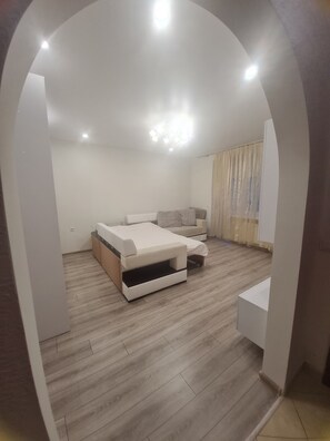 2 chambres, fer et planche à repasser, Wi-Fi, draps fournis