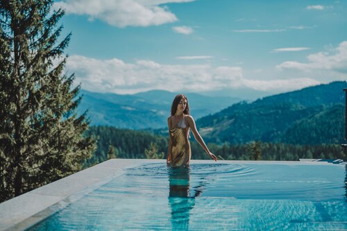 LUXGUT - REBECCA - Luxus Chalet in absoluter Alleinlage auf 1000m