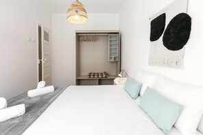 2 makuuhuonetta, silitysrauta/-lauta, vauvan matkasänky, internet